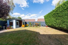 Images for Eyam Close, Desborough