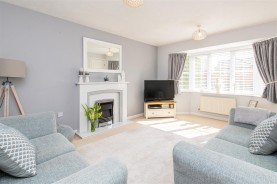 Images for Eyam Close, Desborough
