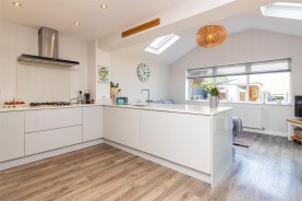 Images for Eyam Close, Desborough