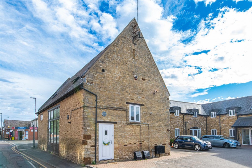 Images for Westfields Terrace, Higham Ferrers EAID:oscarjamesapi BID:2