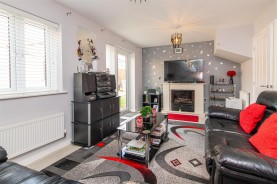 Images for Virginia Crescent, Burton Latimer