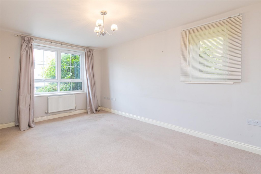 Images for Donnington Road, Burton Latimer EAID:oscarjamesapi BID:3