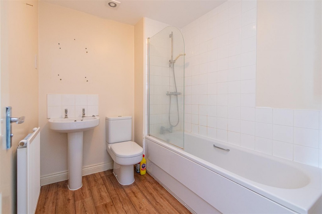 Images for Donnington Road, Burton Latimer EAID:oscarjamesapi BID:3