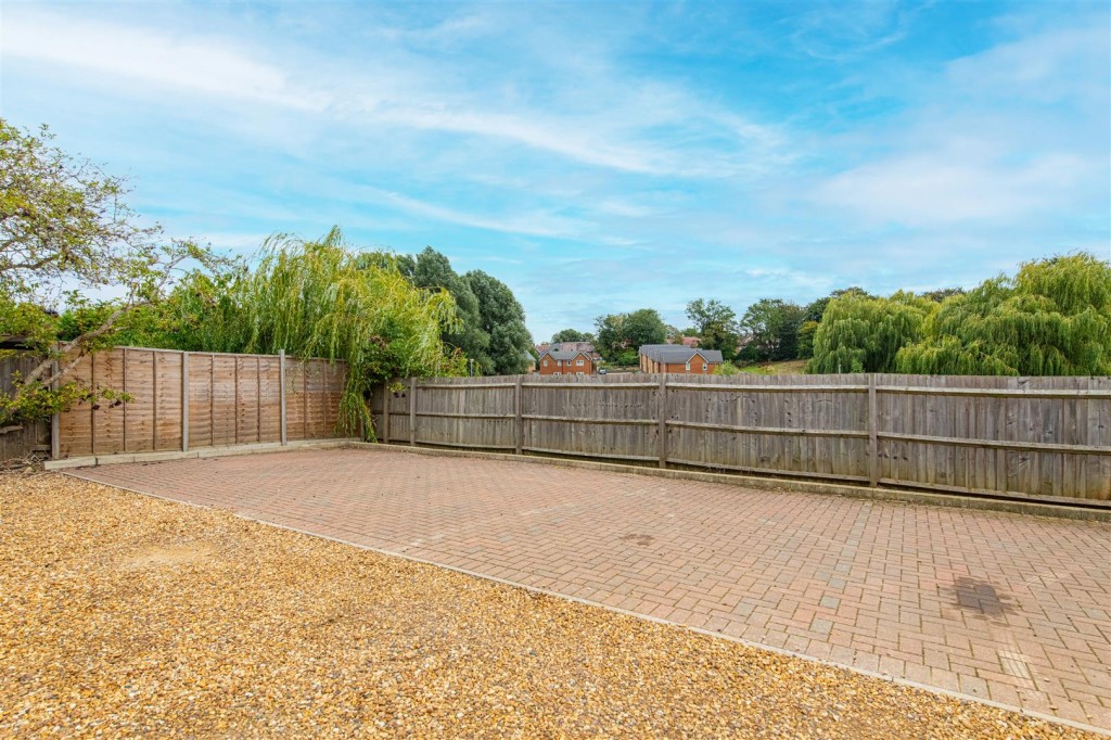 Images for Henshaw Road, Wellingborough EAID:oscarjamesapi BID:6