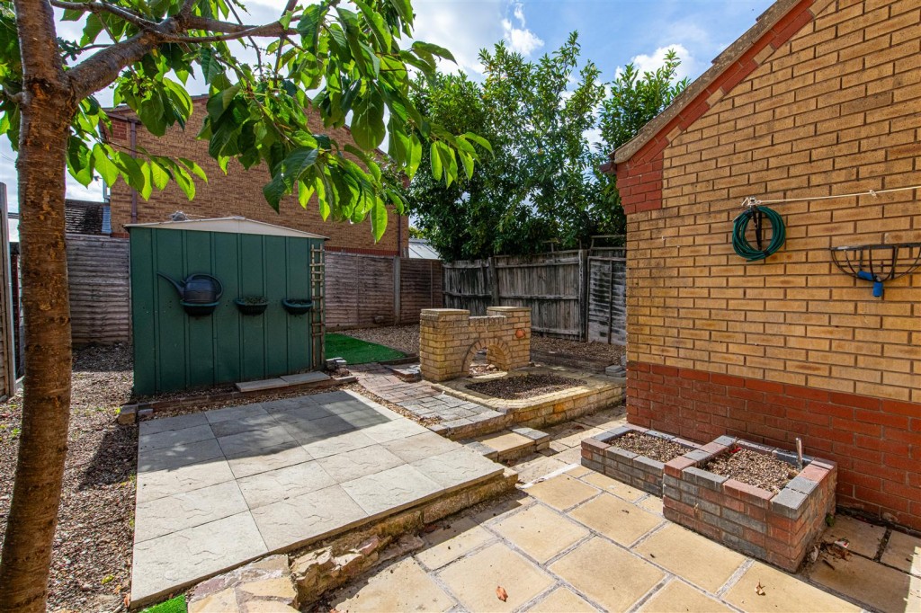 Images for Inham Close, Corby EAID:oscarjamesapi BID:4