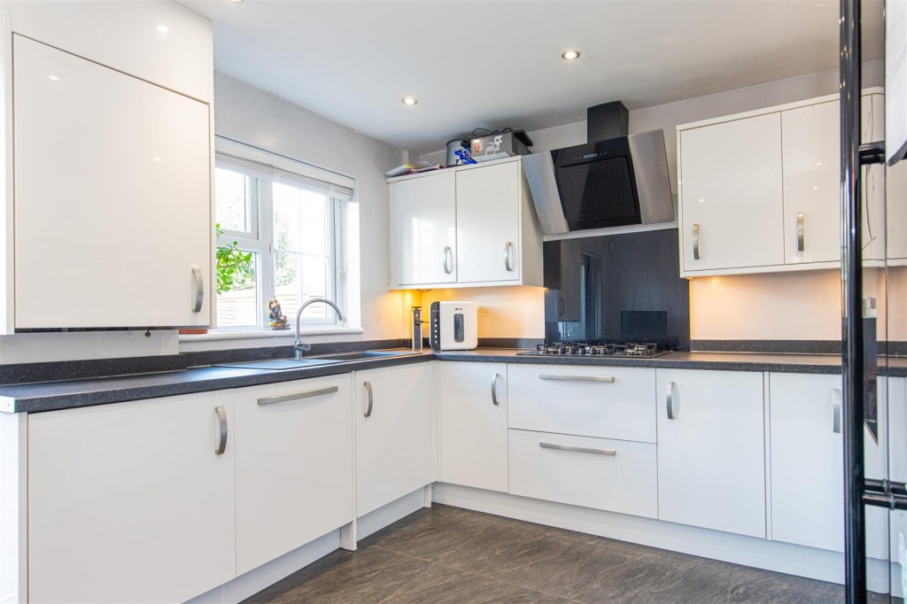 Images for Betony Walk, Rushden EAID:oscarjamesapi BID:8