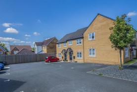 Images for Gardenfield, Higham Ferrers, Rushden