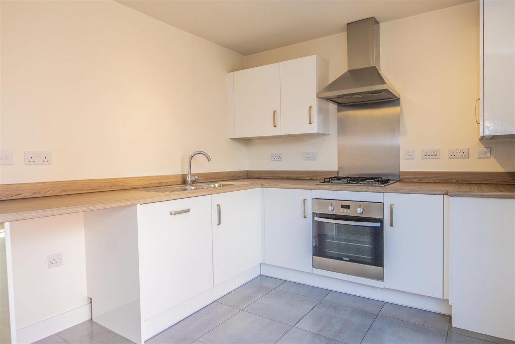 Images for Gardenfield, Higham Ferrers, Rushden EAID:oscarjamesapi BID:2