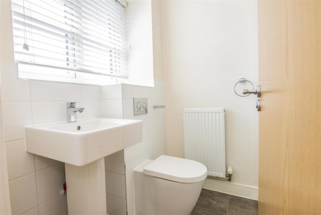 Images for Gardenfield, Higham Ferrers, Rushden EAID:oscarjamesapi BID:2