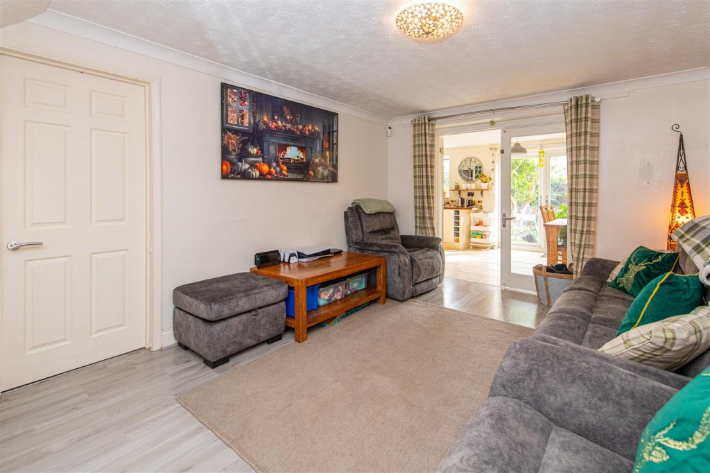 Images for Kingfisher Way, Burton Latimer EAID:oscarjamesapi BID:3