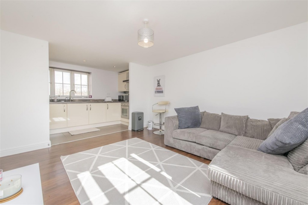 Images for Kesteven Way, Corby EAID:oscarjamesapi BID:2