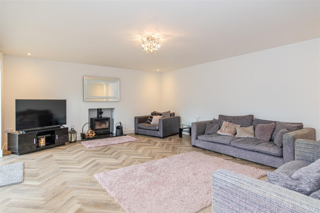 Images for Lake Drive, Weldon, Corby EAID:oscarjamesapi BID:4