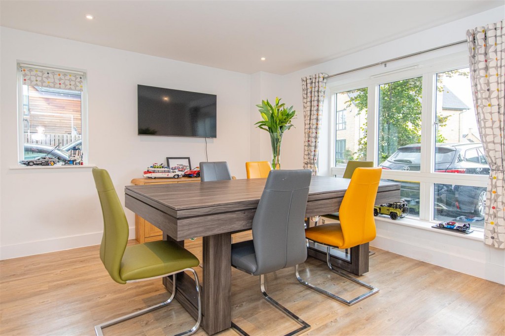 Images for Lake Drive, Weldon, Corby EAID:oscarjamesapi BID:4