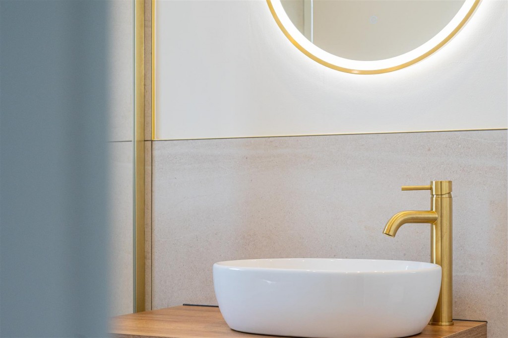 Images for Corby Road, Weldon, Corby EAID:oscarjamesapi BID:4