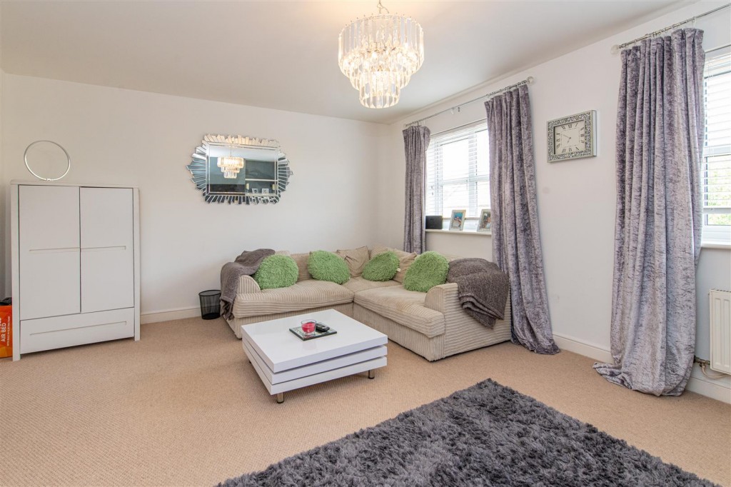 Images for School Lane, Higham Ferrers EAID:oscarjamesapi BID:8