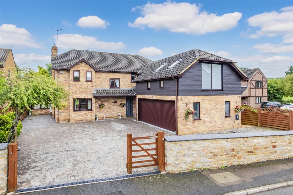Images for Wold Road, Burton Latimer EAID:oscarjamesapi BID:2