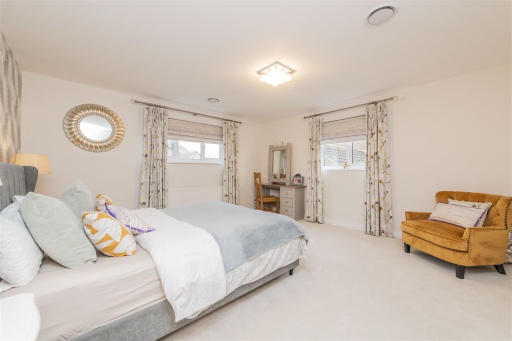 Images for Wold Road, Burton Latimer EAID:oscarjamesapi BID:2