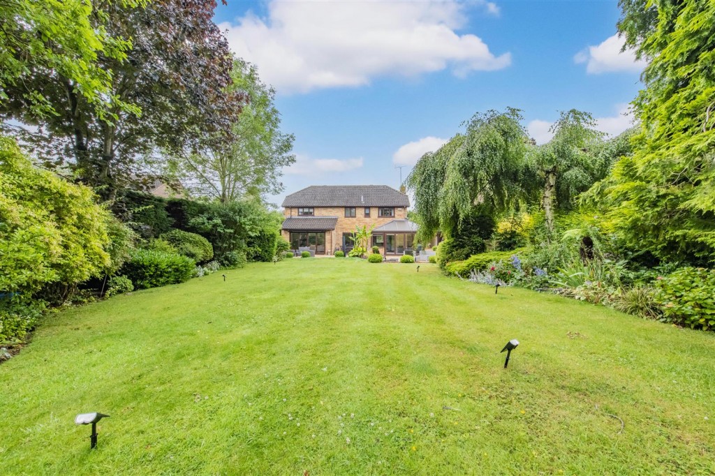 Images for Wold Road, Burton Latimer EAID:oscarjamesapi BID:2