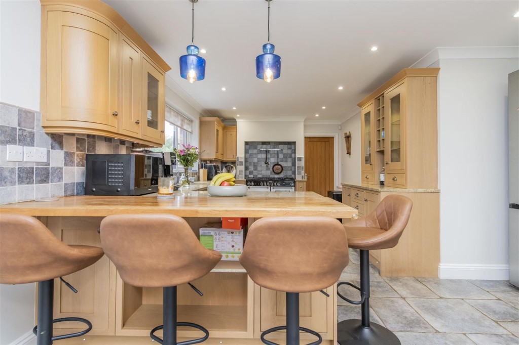 Images for Wold Road, Burton Latimer EAID:oscarjamesapi BID:2