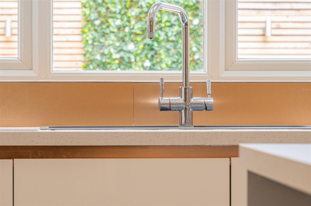 Images for Robinson Way, Wootton, Northampton EAID:oscarjamesapi BID:1