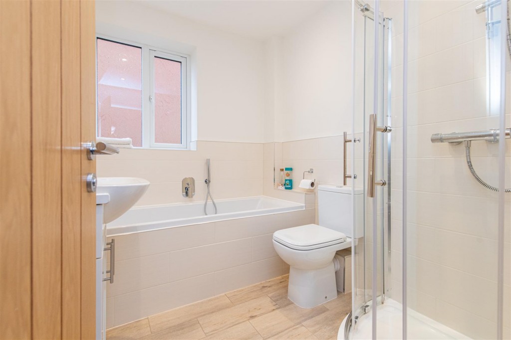 Images for Orchard Road, Finedon EAID:oscarjamesapi BID:3