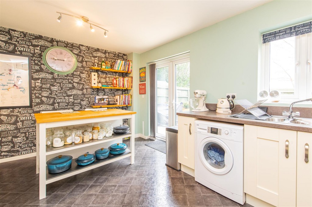 Images for Virginia Crescent, Burton Latimer EAID:oscarjamesapi BID:3