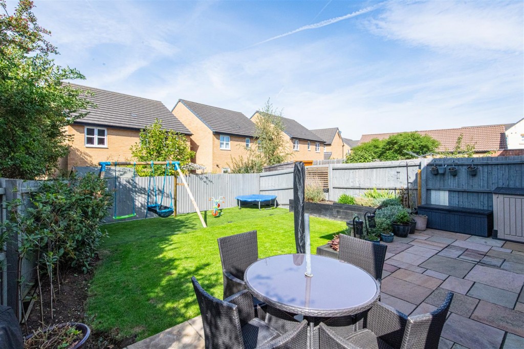 Images for Crab Apple Drive, Higham Ferrers EAID:oscarjamesapi BID:8