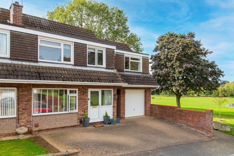 Oban Close, Kettering - EAID:oscarjamesapi, BID:2