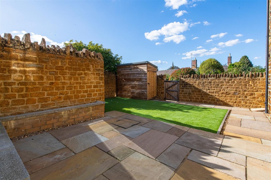 Images for Bell Hill, Finedon EAID:oscarjamesapi BID:3