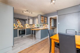 Images for Deeneside, Weldon