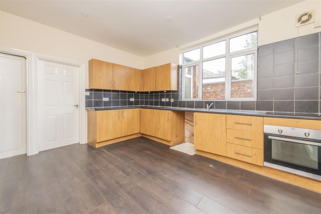 Images for Ashburnham Road, Northampton EAID:oscarjamesapi BID:2