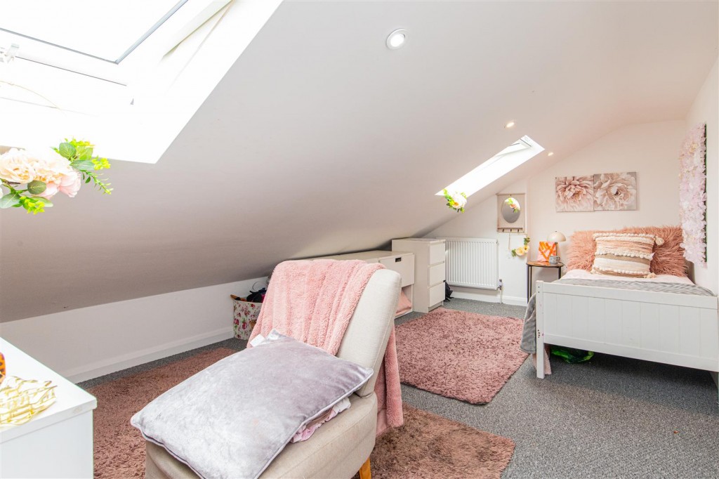 Images for Isebrook Court, Burton Latimer EAID:oscarjamesapi BID:3