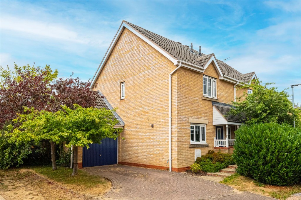 Images for Oakham Close, Desborough, Kettering EAID:oscarjamesapi BID:5