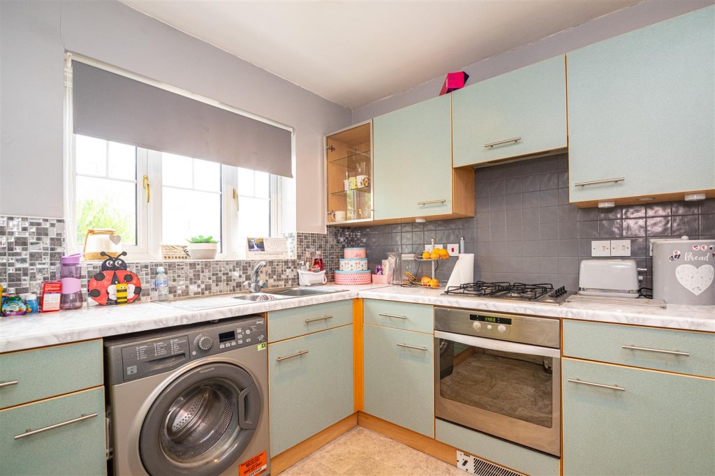 Images for Oakham Close, Desborough, Kettering EAID:oscarjamesapi BID:5