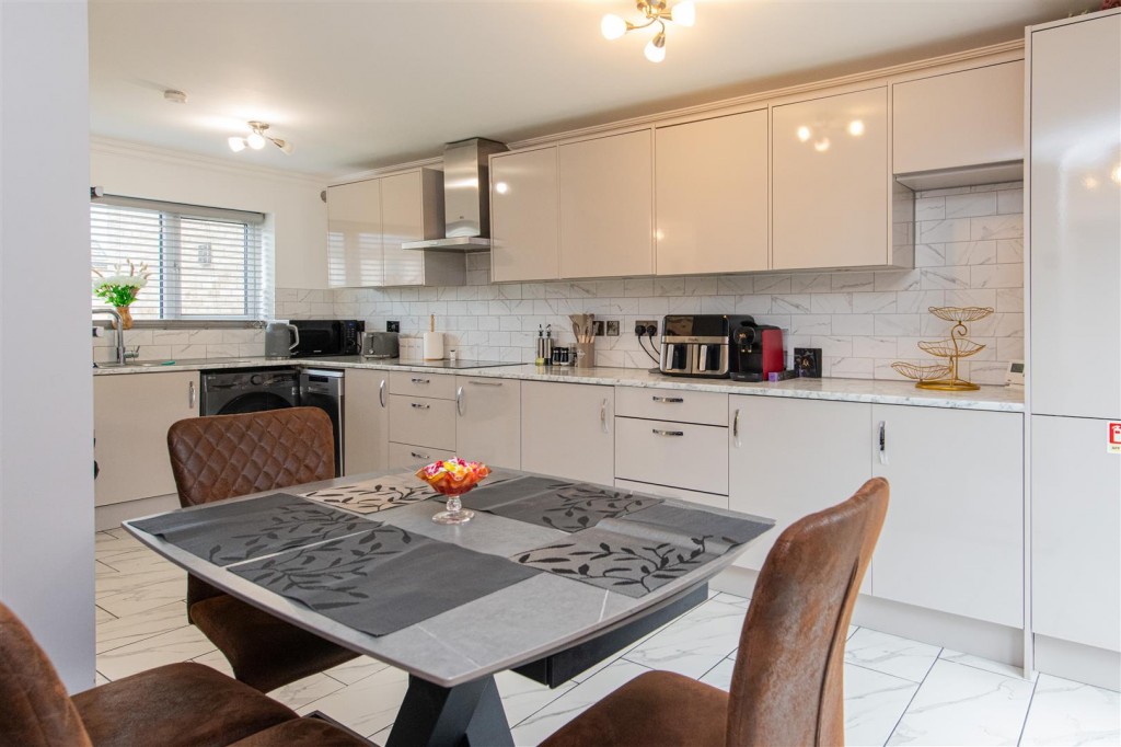 Images for Whiteford Drive, Kettering EAID:oscarjamesapi BID:2