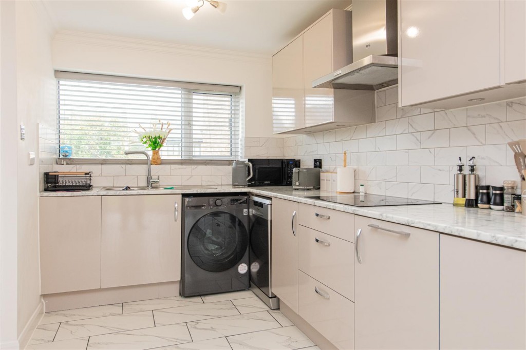 Images for Whiteford Drive, Kettering EAID:oscarjamesapi BID:2