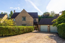 Images for Cricketers Green, Weldon, Corby