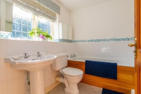 Images for Cricketers Green, Weldon, Corby