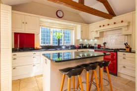 Images for Cricketers Green, Weldon, Corby