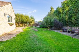 Images for Cricketers Green, Weldon, Corby