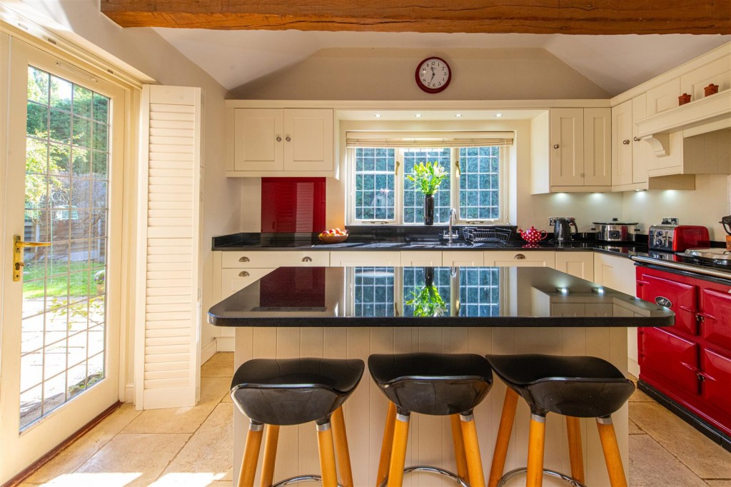 Images for Cricketers Green, Weldon, Corby EAID:oscarjamesapi BID:4