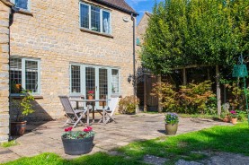 Images for Cricketers Green, Weldon, Corby