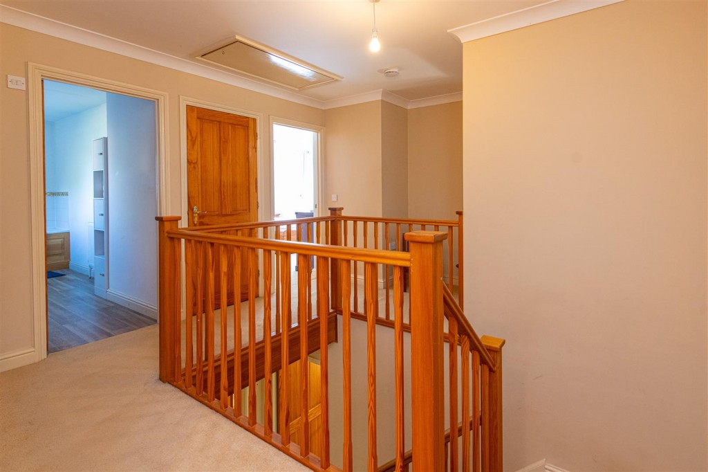 Images for Cricketers Green, Weldon, Corby EAID:oscarjamesapi BID:4