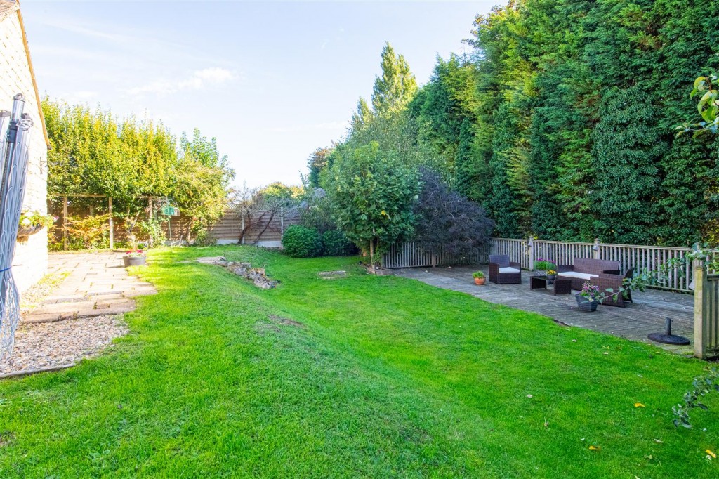 Images for Cricketers Green, Weldon, Corby EAID:oscarjamesapi BID:4