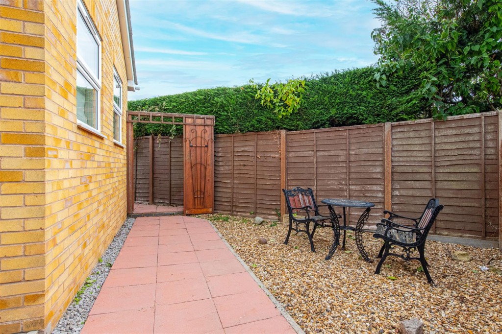 Images for Grosvenor Close, Barton Seagrave EAID:oscarjamesapi BID:3