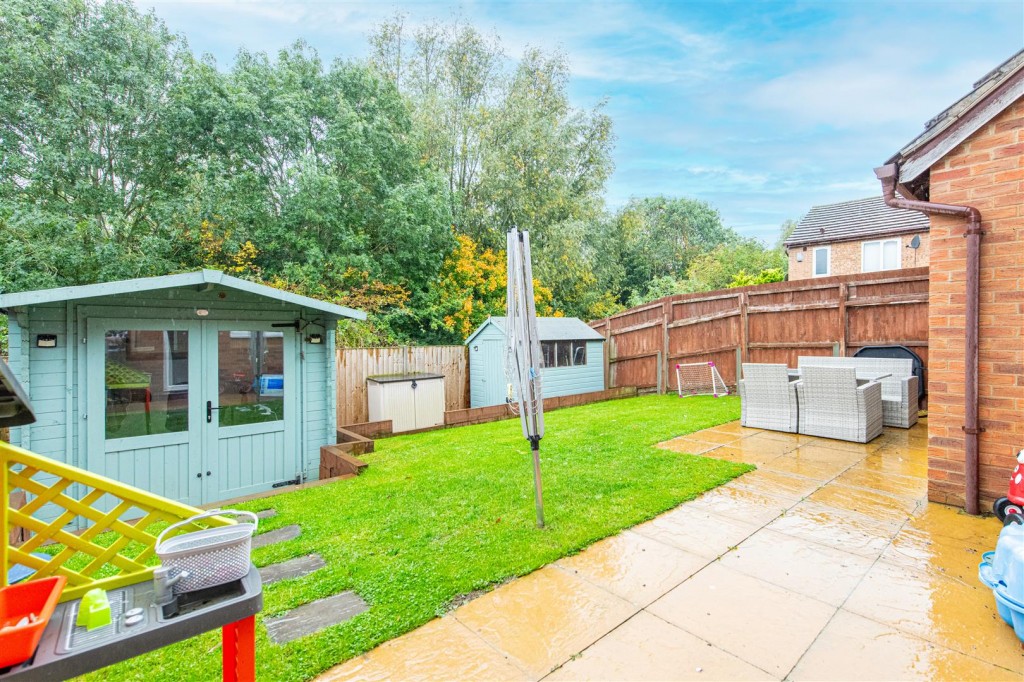 Images for Hatfield Close, Wellingborough EAID:oscarjamesapi BID:6