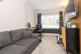 Images for Hatfield Close, Wellingborough