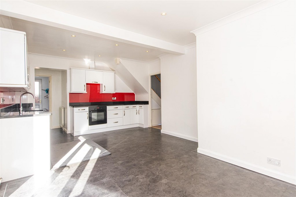 Images for The Crescent, Burton Latimer EAID:oscarjamesapi BID:3