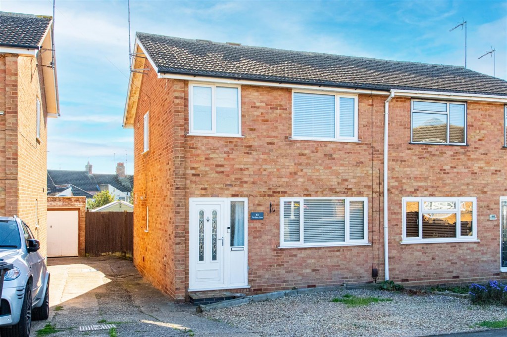 Images for Churchill Way, Burton Latimer EAID:oscarjamesapi BID:3