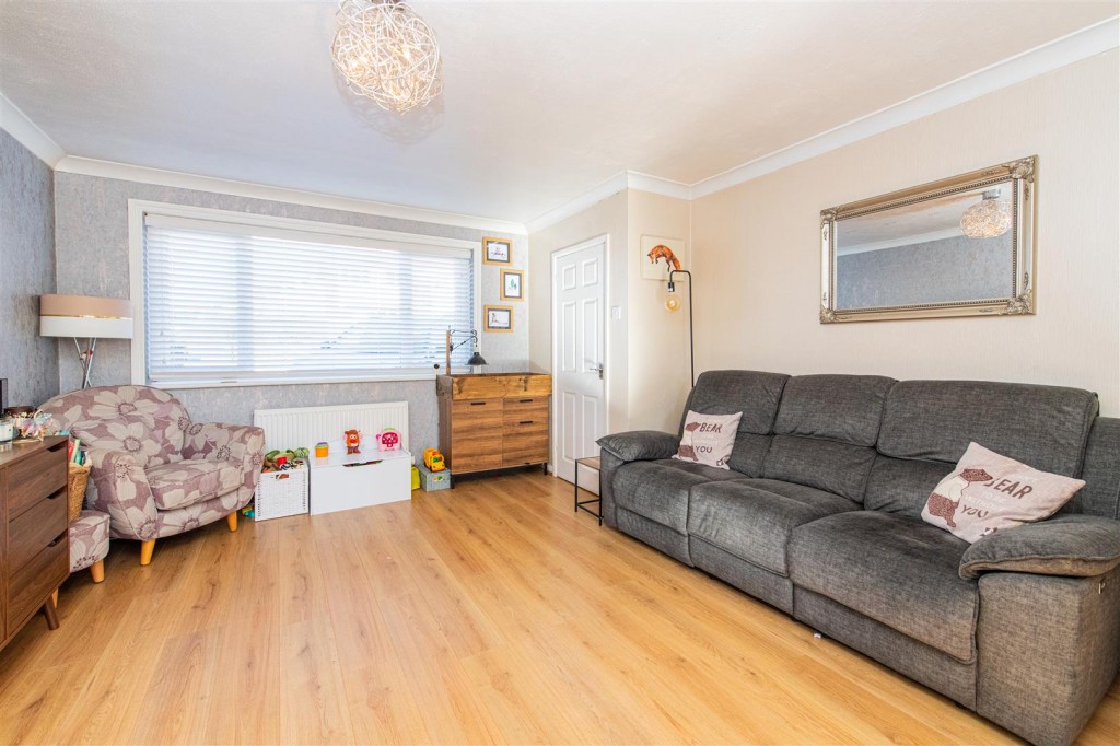 Images for Churchill Way, Burton Latimer EAID:oscarjamesapi BID:3